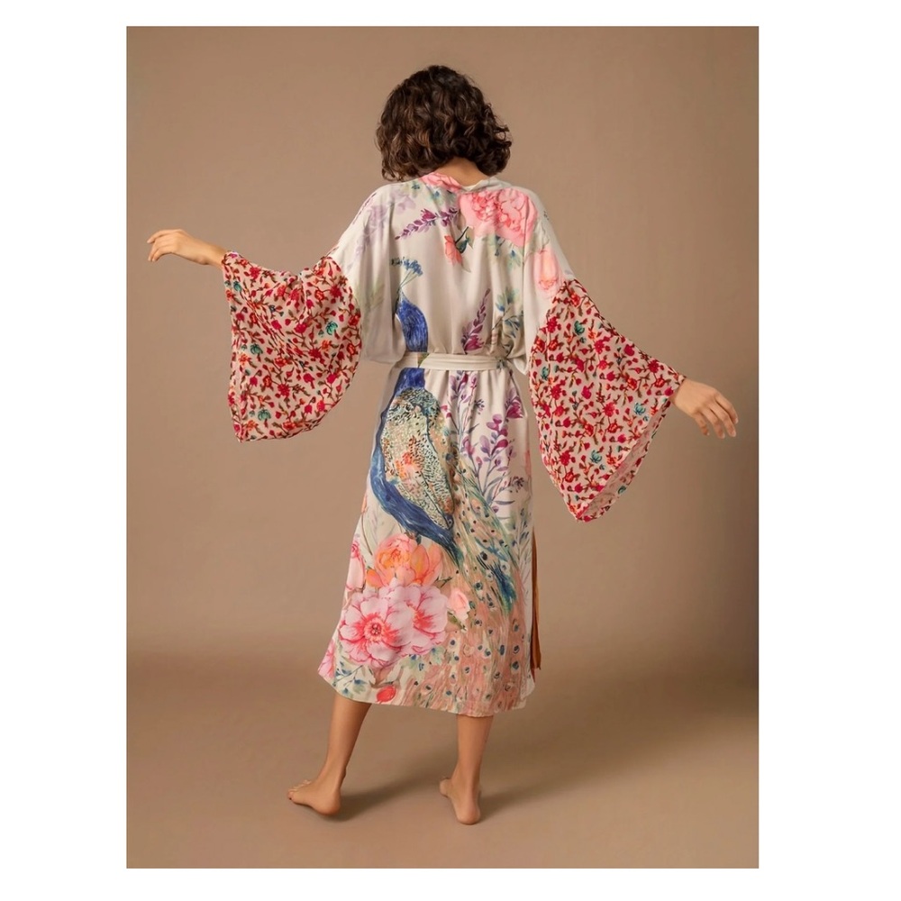 Peacock Bird Long Printed Robe - Picture 2 of 6